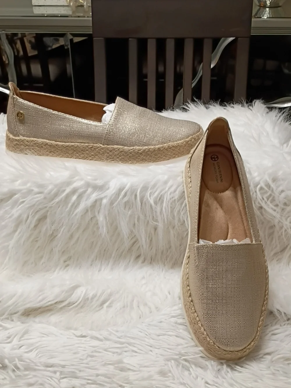 New Giani Bernini Metallic Beige Slip-On Espadrilles Size 8 Flawed